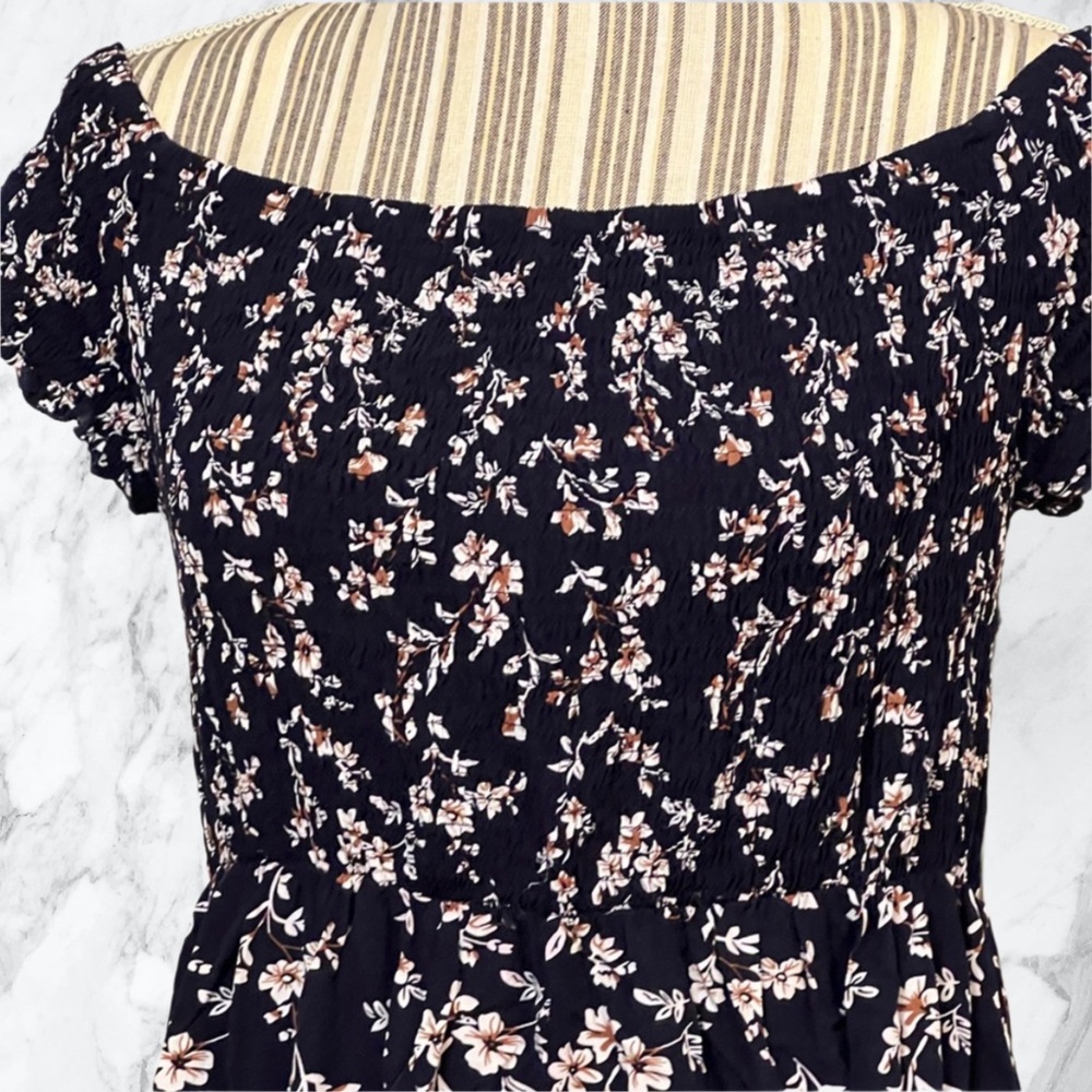 🆕 OFF SHOULDER A LINE DRESS - Picture 3 of 4